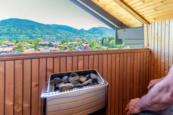 Ferienwohnung Hochsitz - Sauna mit Blick auf den Tegernsee